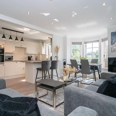 Luxury 2Bed 2Bath Flat In City Centre- Free Parking! Apartamento Edimburgo Exterior foto