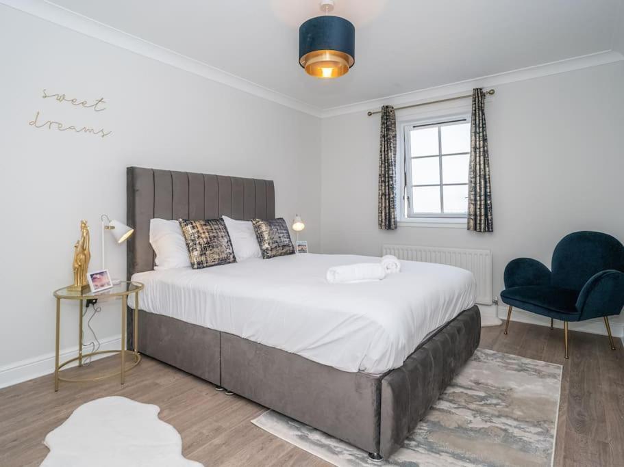 Luxury 2Bed 2Bath Flat In City Centre- Free Parking! Apartamento Edimburgo Exterior foto